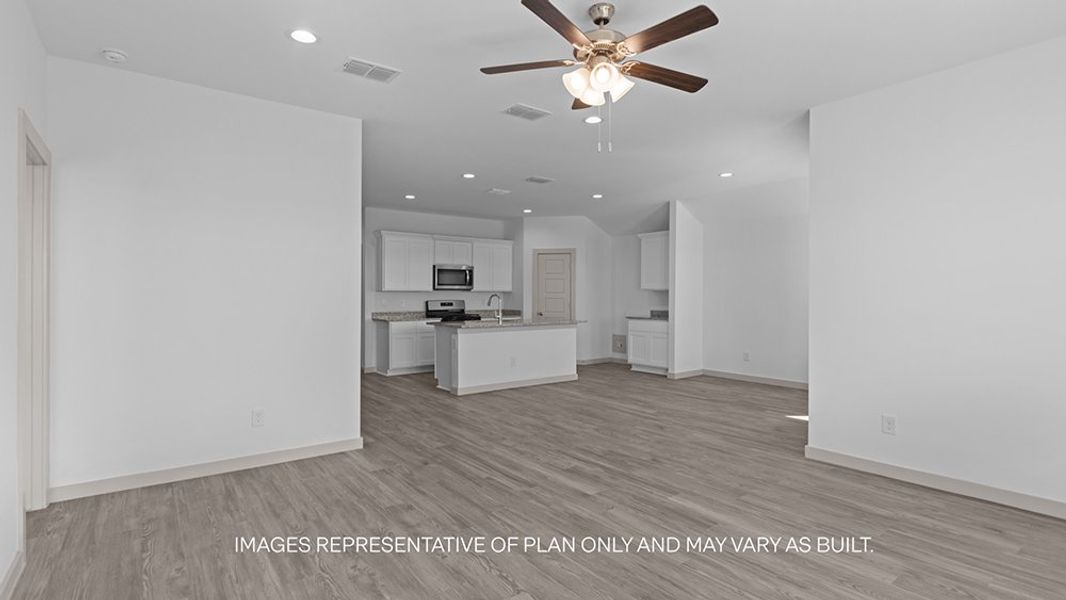 Spacious, unfurnished interior of a new home in Viridian, Lubbock (Image 10).