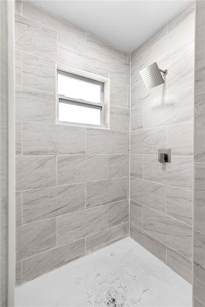 Close-up of interior finishes inside a home in , Ocklawaha (Image 12).