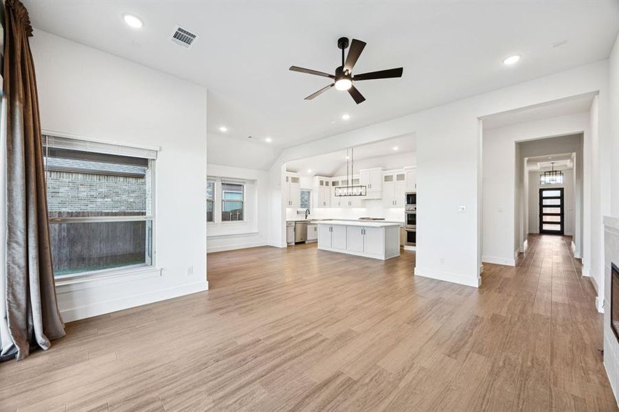 Spacious, unfurnished interior of a new home in Birdsong, Mansfield (Image 18).