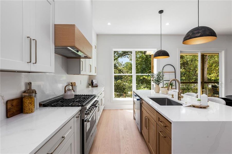 Furnished interior view inside a new home in , Smyrna (Image 14).