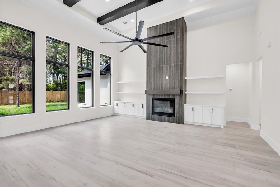 Spacious, unfurnished interior of a new home in , Tomball (Image 20).