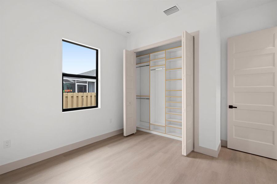 Spacious, unfurnished interior of a new home in , Port St. Lucie (Image 18).