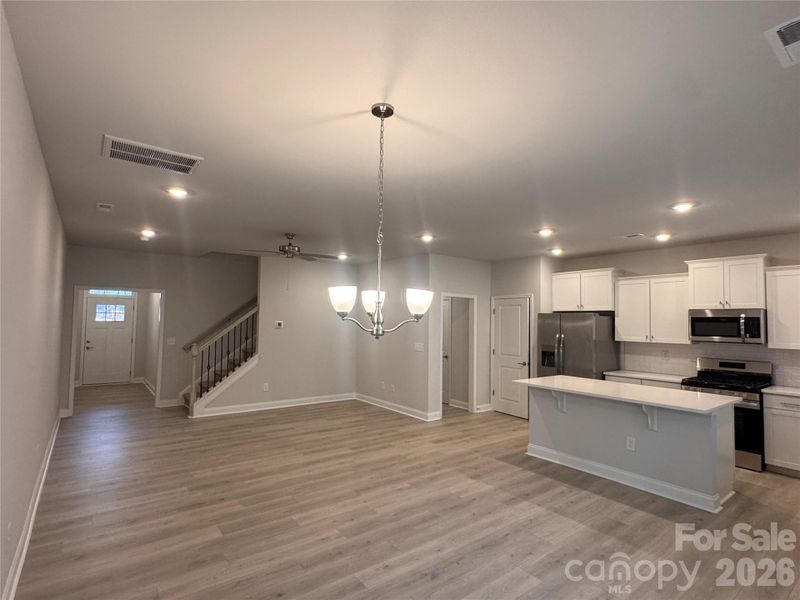 Spacious, unfurnished interior of a new home in Pine Trace, Gastonia (Image 13).