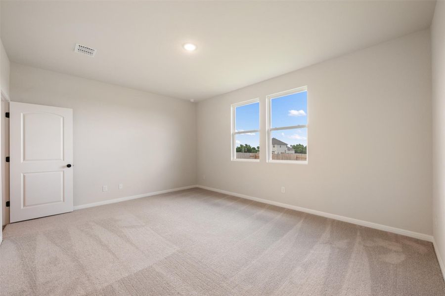 Spacious, unfurnished interior of a new home in Patterson Ranch, Georgetown (Image 25).