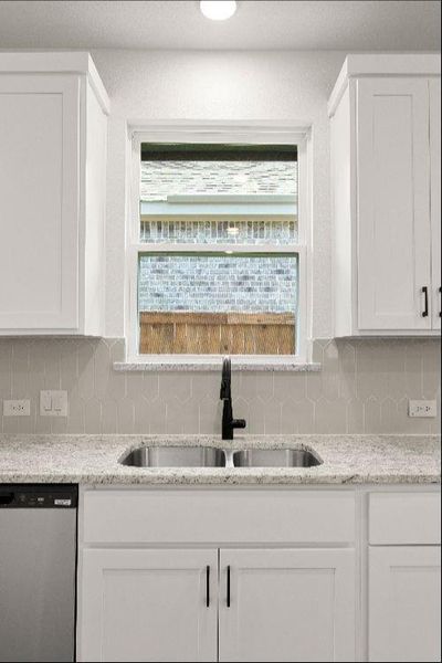 25. 1604 Grassy Pond - Kitchen (6) 25. 1604 Grassy Pond - Kitchen (6)