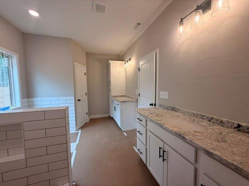 Image 21 of a home in .