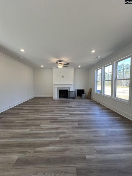 Spacious, unfurnished interior of a new home in Beach Forest, Sumter (Image 7).