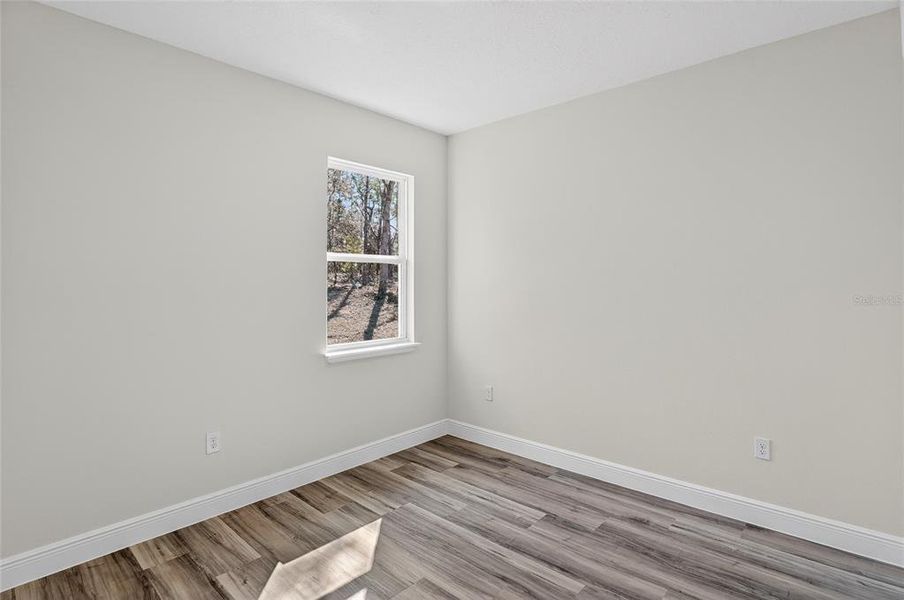 Spacious, unfurnished interior of a new home in , Citrus Springs (Image 20).