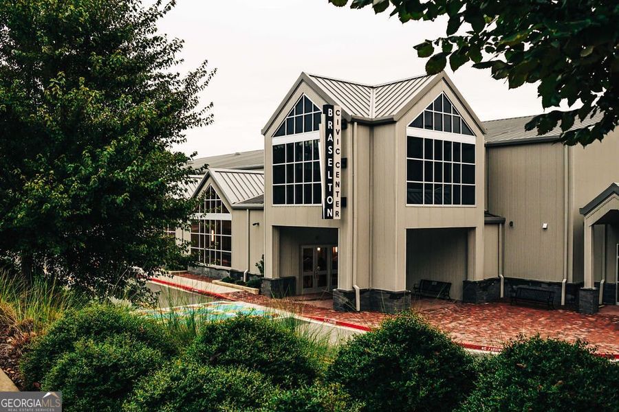 Front exterior of a new home in Rosewood Lake Estates, Hoschton, GA, highlighting curb appeal (Image 50).