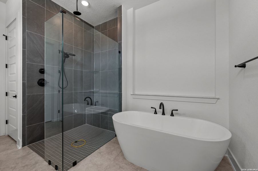 Furnished interior view inside a new home in Mesa Western, Cibolo (Image 10).
