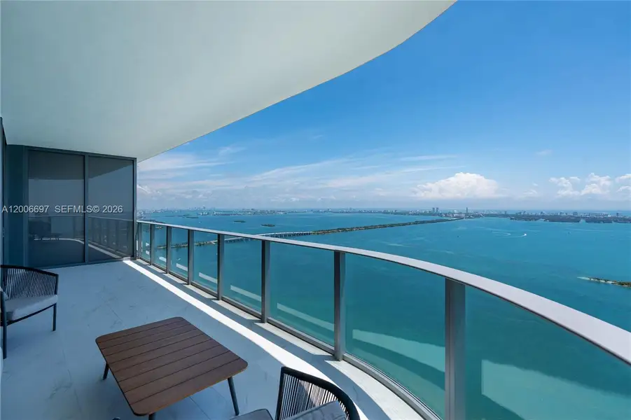 Condo located in Miami, FL showcasing its design and architecture (Image 34).
