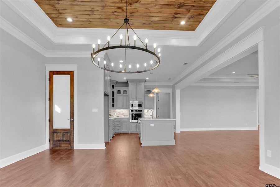 Spacious, unfurnished interior of a new home in , Hideaway (Image 25).