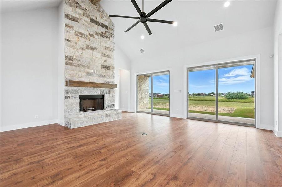Spacious, unfurnished interior of a new home in , Venus (Image 37). Spacious, unfurnished interior of a new home in , Venus (Image 37).
