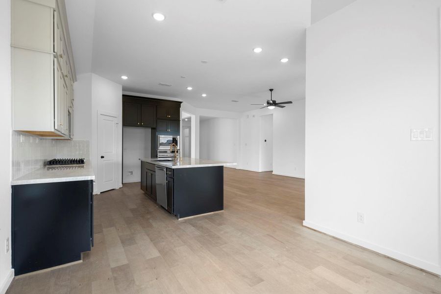 Furnished interior view inside a new home in Sienna 45', 50', Missouri City (Image 8). Furnished interior view inside a new home in Sienna 45', 50', Missouri City (Image 8).