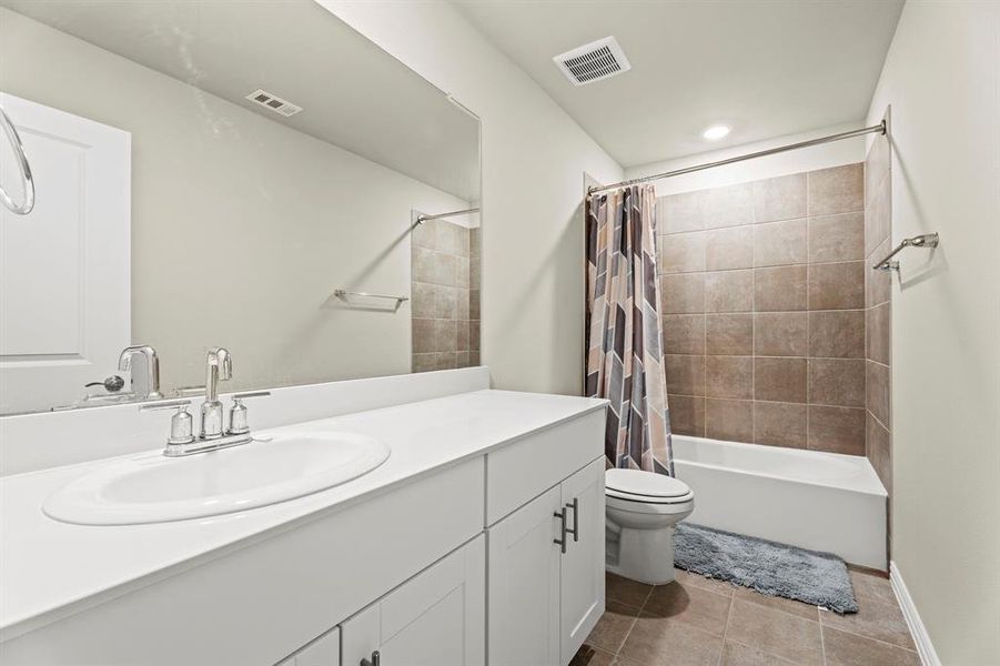 Furnished interior view inside a new home in Briarwood Hills - Highland Series, Forney (Image 15). Furnished interior view inside a new home in Briarwood Hills - Highland Series, Forney (Image 15).