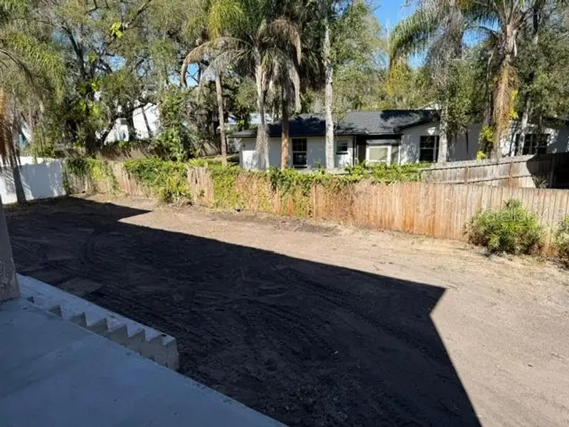 Site preparation for new homesites in , Tampa (Image 9).