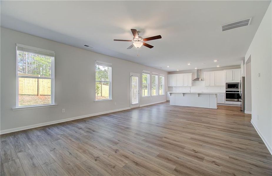 Spacious, unfurnished interior of a new home in Bowers Farm, McDonough (Image 20).