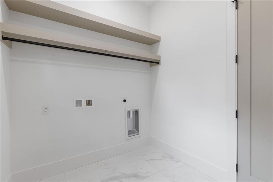 Spacious, unfurnished interior of a new home in , Lilburn (Image 63).