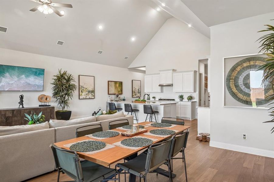 Furnished interior view inside a new home in Ridge Crossing, Waxahachie (Image 12).