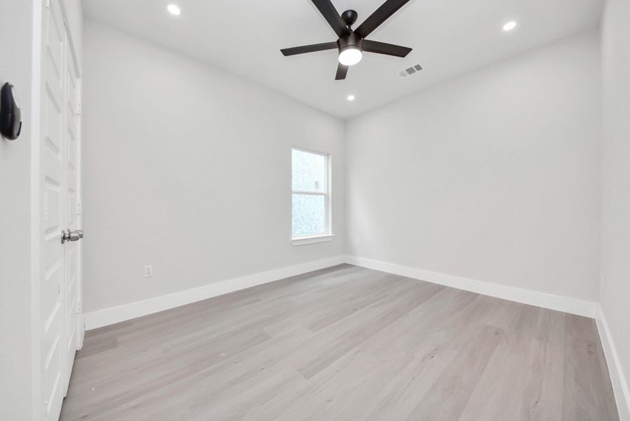 Spacious, unfurnished interior of a new home in , Cleveland (Image 34).