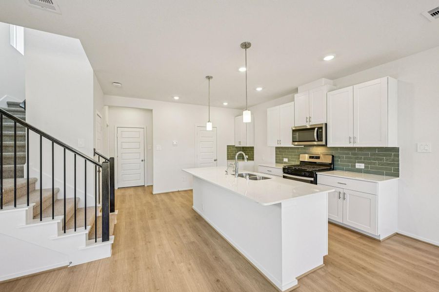 Photo is not of the actual home, but is an inspirational photo of builder’s model home and may depict options, furnishings, and/or decorator features that are not included Photo is not of the actual home, but is an inspirational photo of builder’s model home and may depict options, furnishings, and/or decorator features that are not included