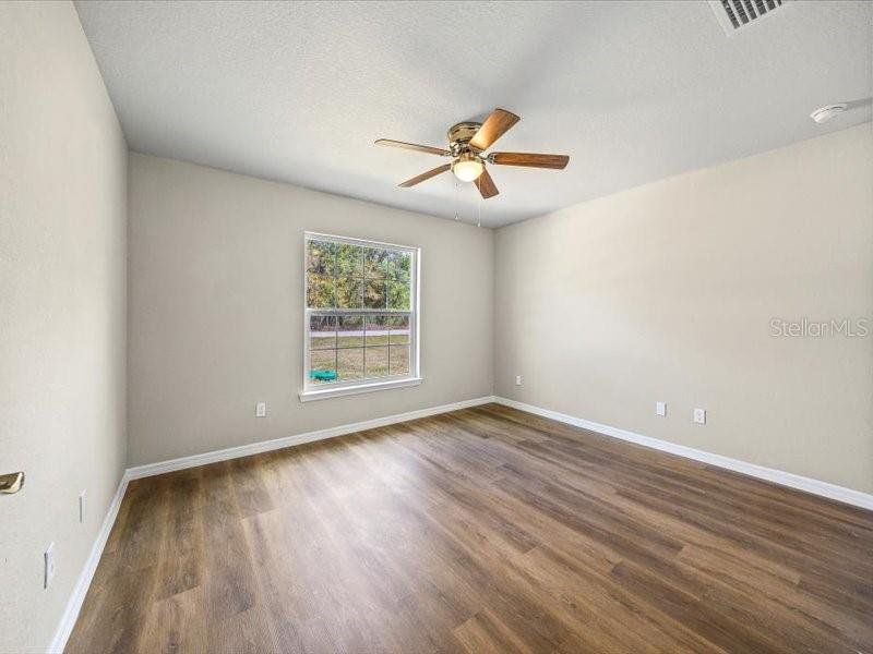 Spacious, unfurnished interior of a new home in , Ocala (Image 29).