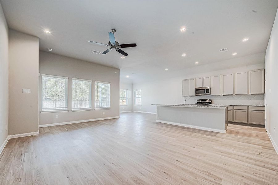 Image 26 of a home in King Oaks Village.