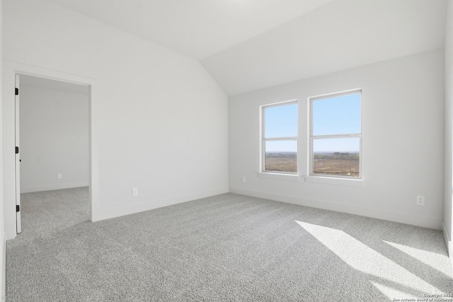 Spacious, unfurnished interior of a new home in Haby Hill 60s, San Antonio (Image 48).