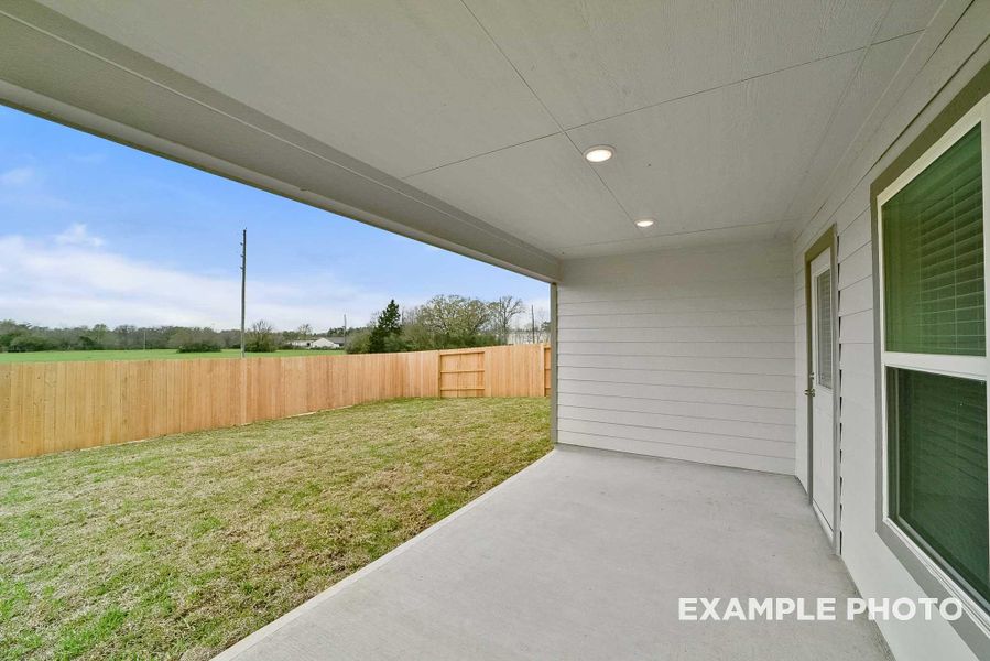 Exterior details and patio area of a home in Emberly, Beasley (Image 3).