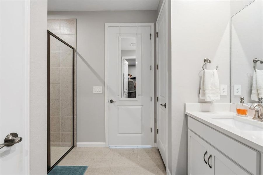 Furnished interior view inside a new home in , Venice (Image 31).