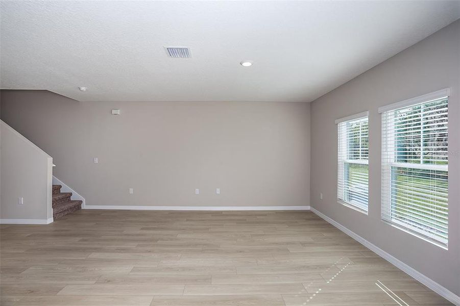 Spacious, unfurnished interior of a new home in Davis Landing, Wimauma (Image 15).