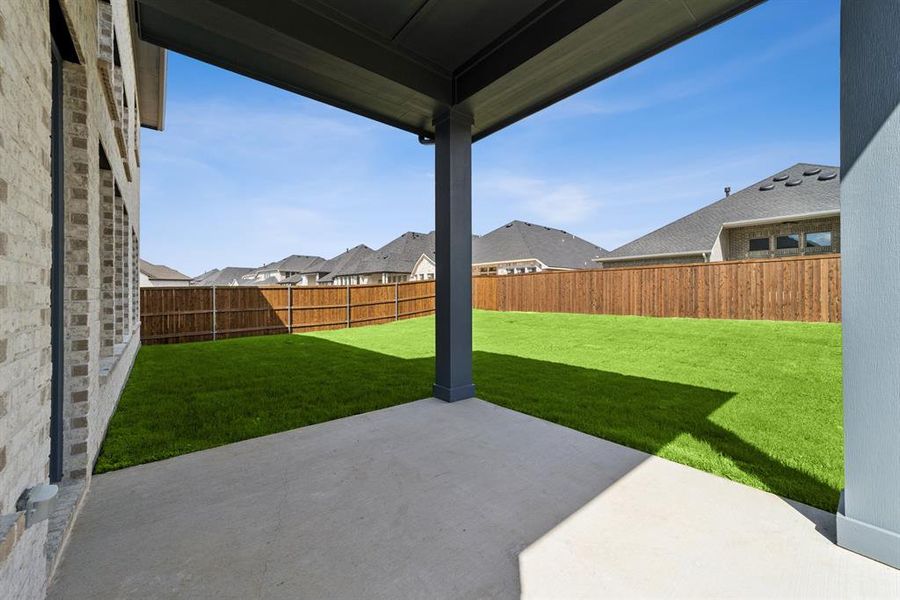 Exterior details and patio area of a home in Sandbrock Ranch, Aubrey (Image 2).