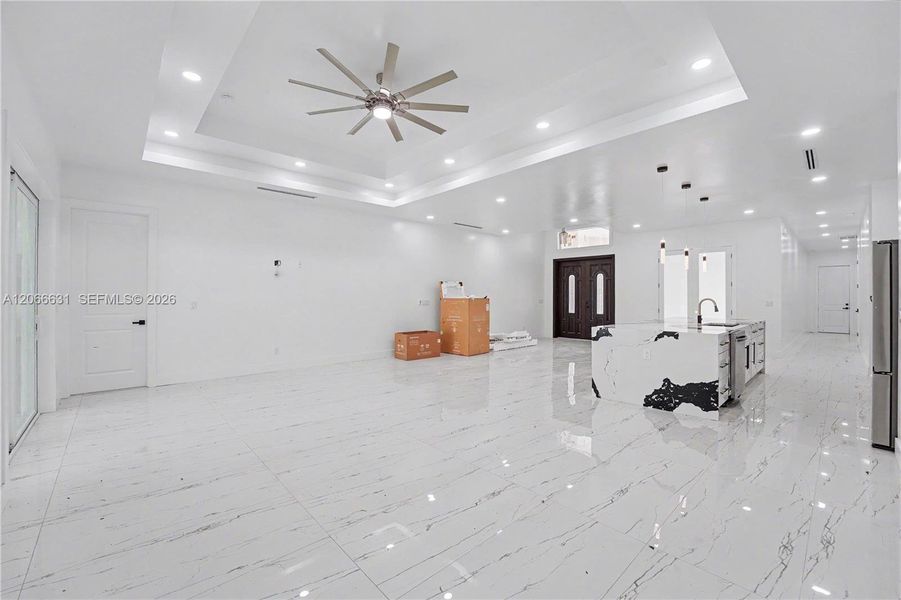 Spacious, unfurnished interior of a new home in , Lehigh Acres (Image 38).