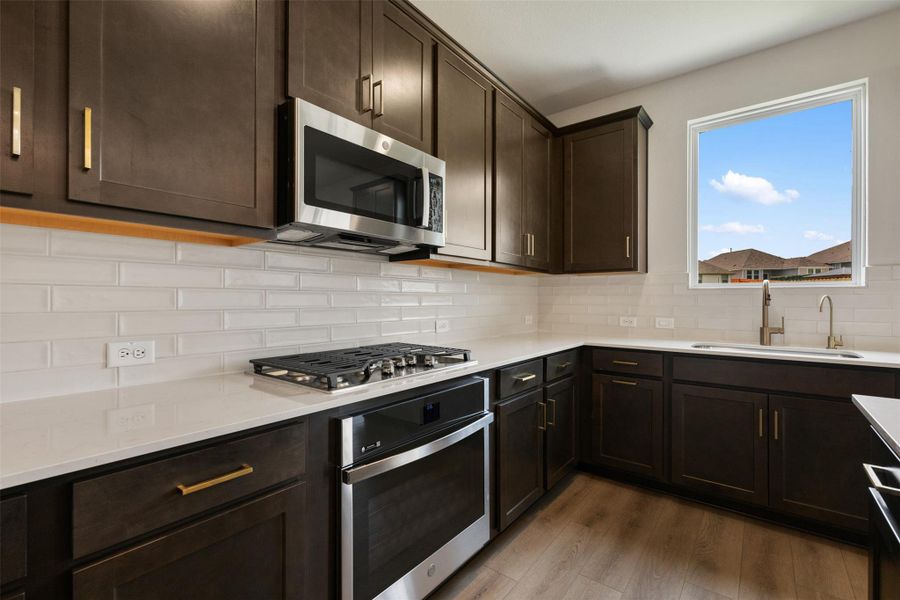Representative images and renderings are for illustrative purposes. Actual structural options and design finishes of home may vary. Representative images and renderings are for illustrative purposes. Actual structural options and design finishes of home may vary.