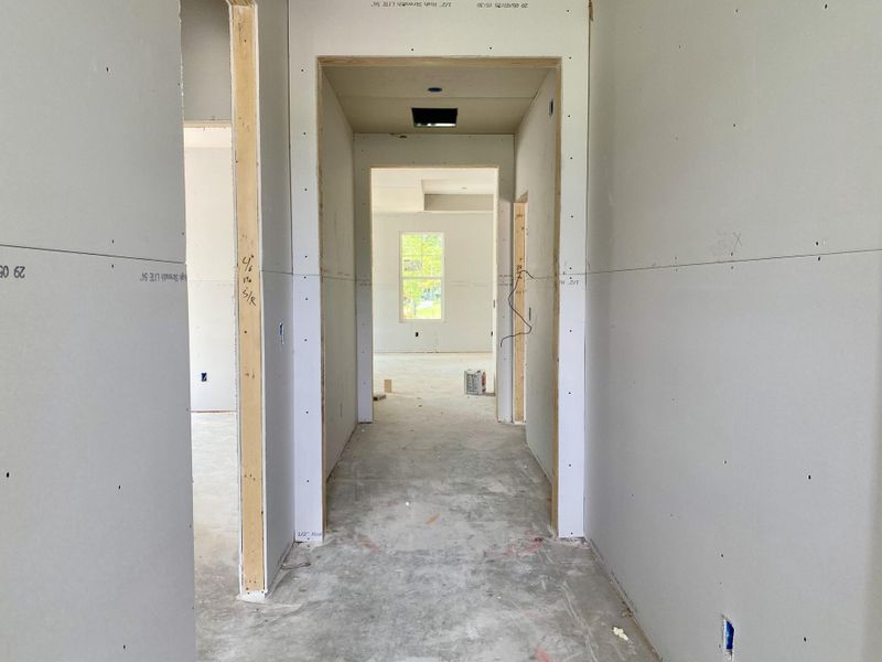 Spacious, unfurnished interior of a new home in , North Charleston (Image 13).