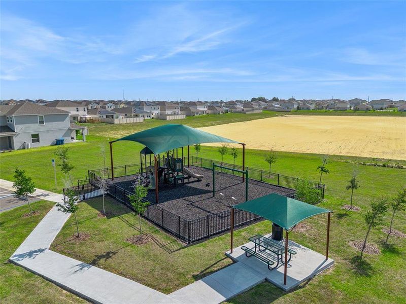 Community amenities in , Haines City (Image 19).