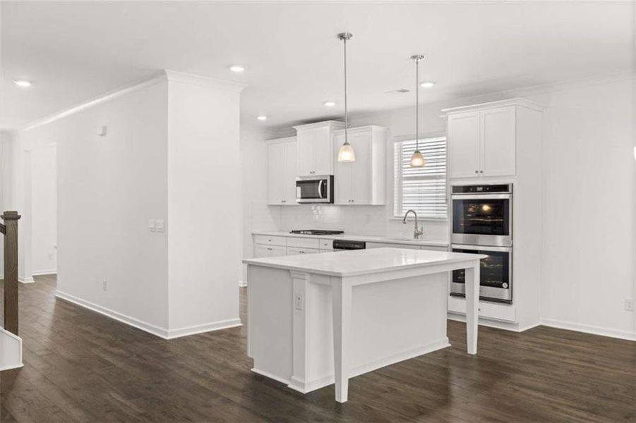 Furnished interior view inside a new home in Water Oak Estates, Lawrenceville (Image 4). Furnished interior view inside a new home in Water Oak Estates, Lawrenceville (Image 4).