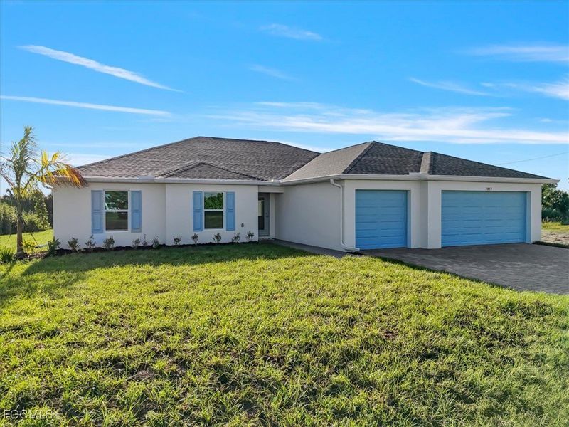 Exterior details and patio area of a home in Cape Coral, Cape Coral (Image 26).