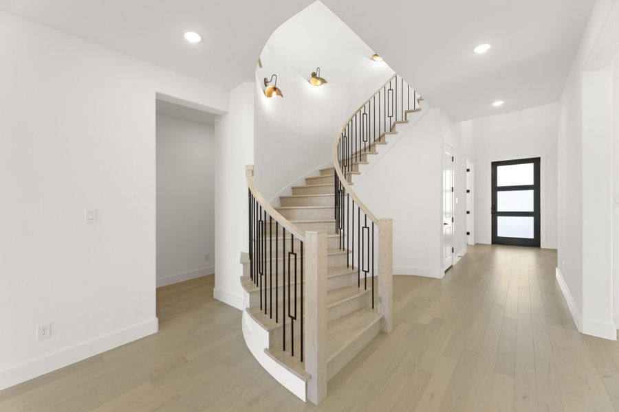 Spacious, unfurnished interior of a new home in Mosaic – 70′ Lots, Celina (Image 24).