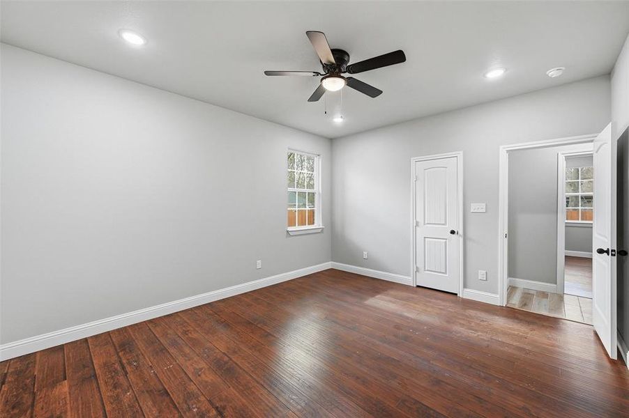 Spacious, unfurnished interior of a new home in , Cleburne (Image 13).