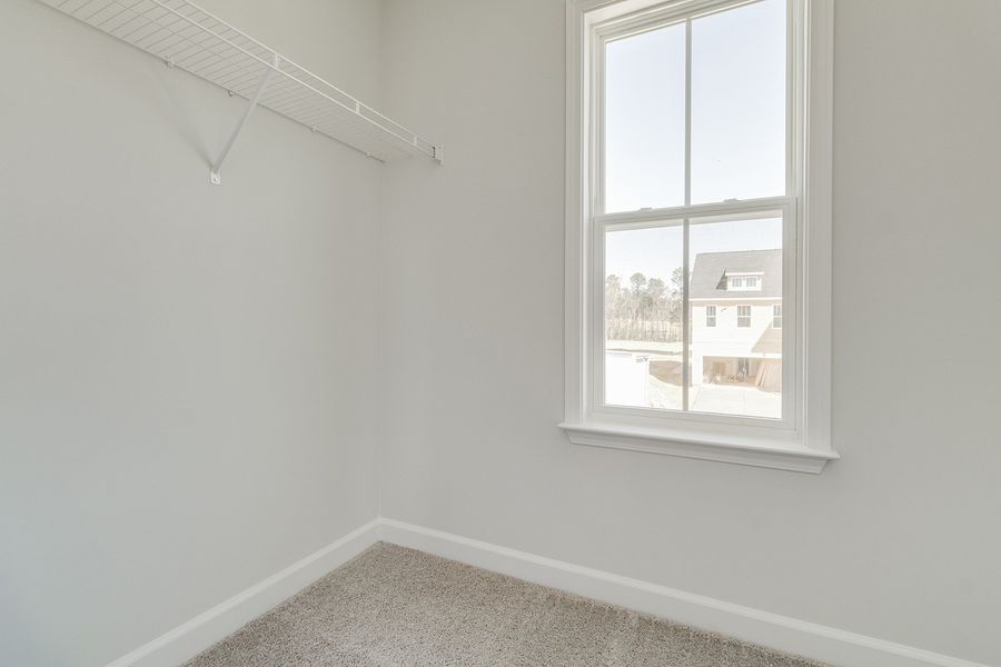 Spacious, unfurnished interior of a new home in Pebble Branch, Chapin (Image 40).