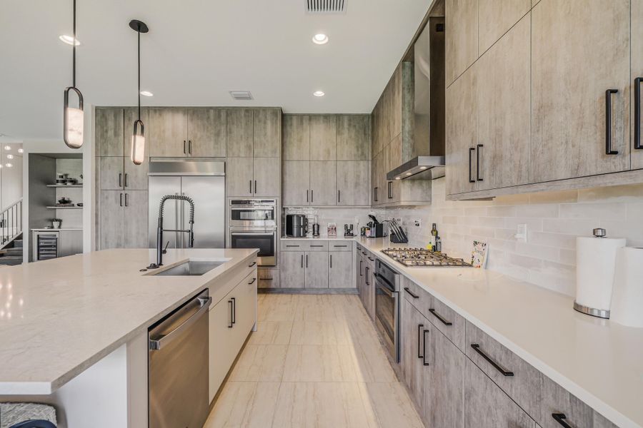 8283 Royal County Down Rd-15