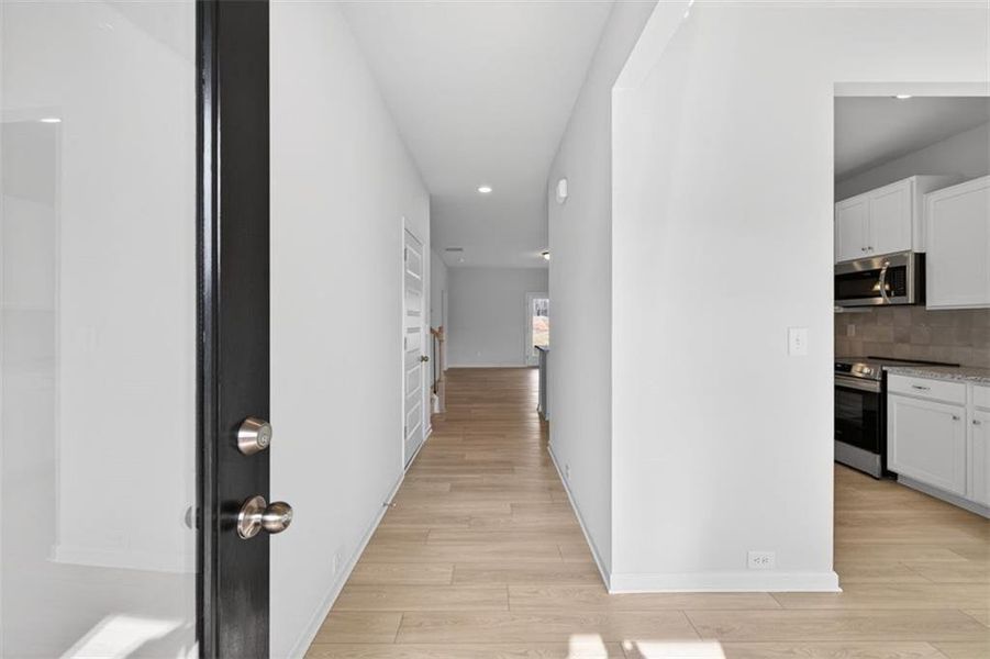 Spacious, unfurnished interior of a new home in Allen Manor, Hoschton (Image 29).
