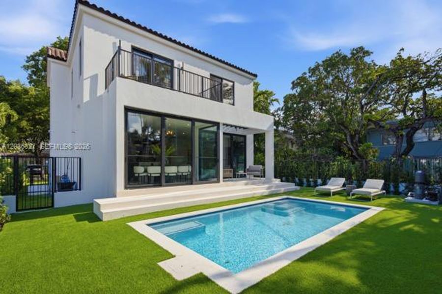 Exterior details and patio area of a home in , Coral Gables (Image 25).