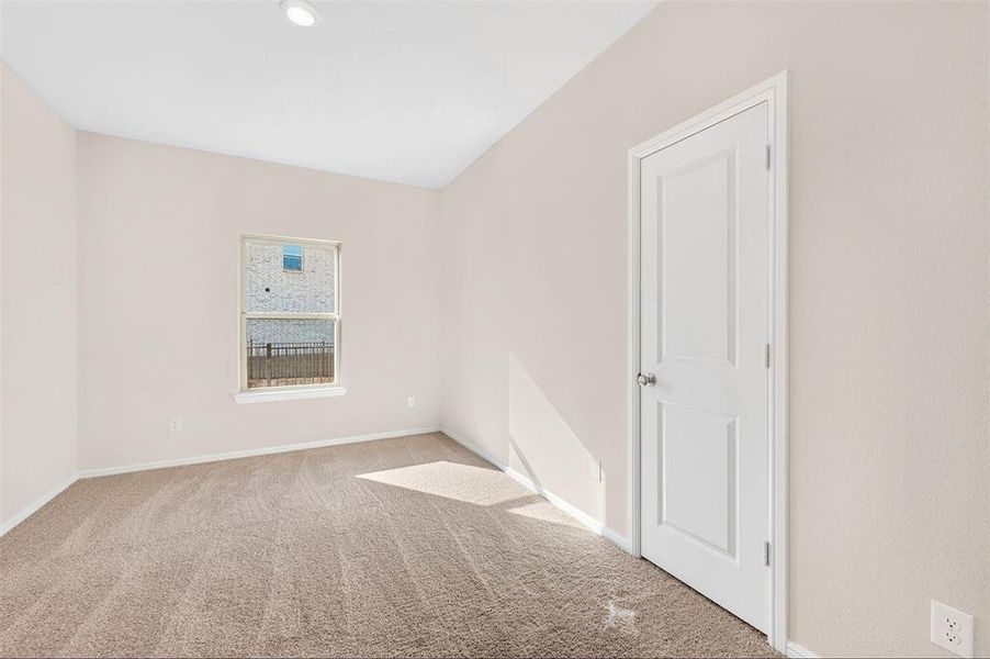 Spacious, unfurnished interior of a new home in Forest Park, Princeton (Image 16).