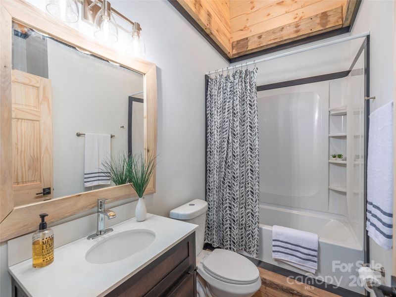 Furnished interior view inside a new home in , Waynesville (Image 13).