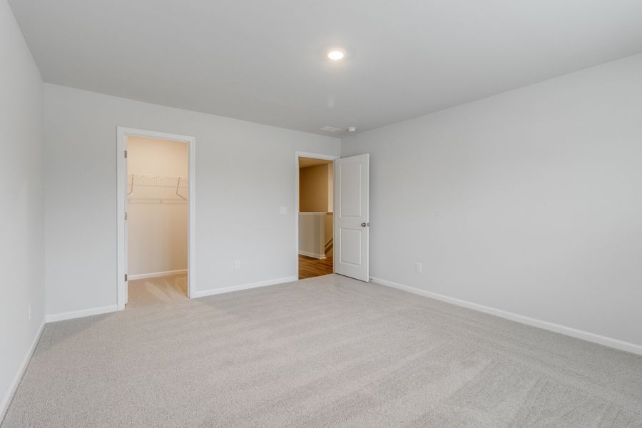 Spacious, unfurnished interior of a new home in Killians Crossing, Blythewood (Image 34).