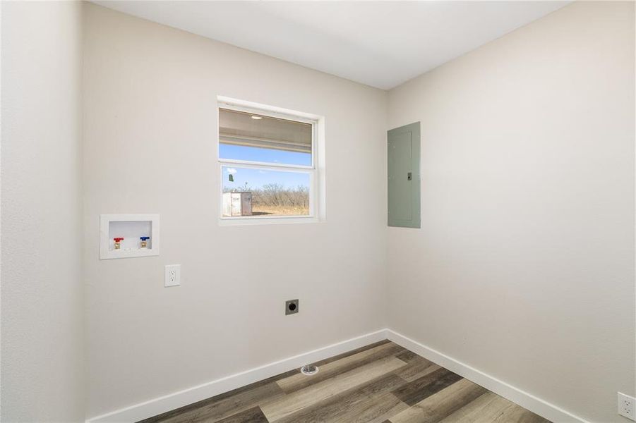 Spacious, unfurnished interior of a new home in , Coleman (Image 17).