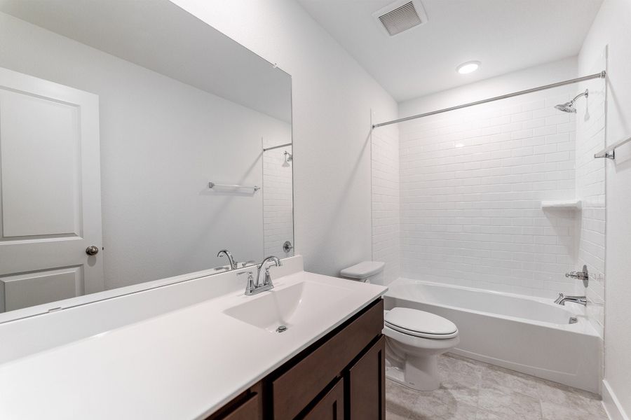 Furnished interior view inside a new home in Santa Rita Ranch, Liberty Hill (Image 9).