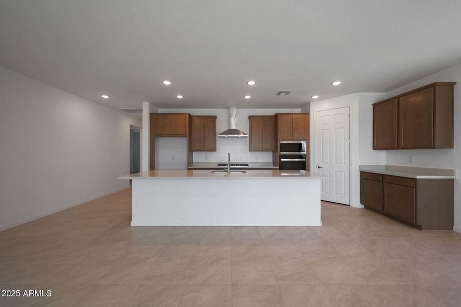 PHX_Empire_Lot 9069_Brandy_23009_Kitchen